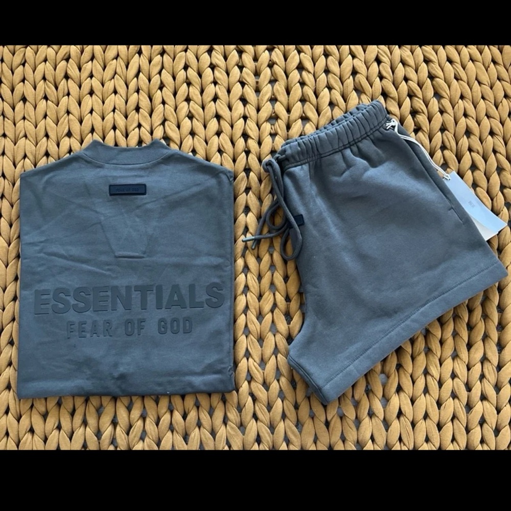 Fear of God Essentials Set